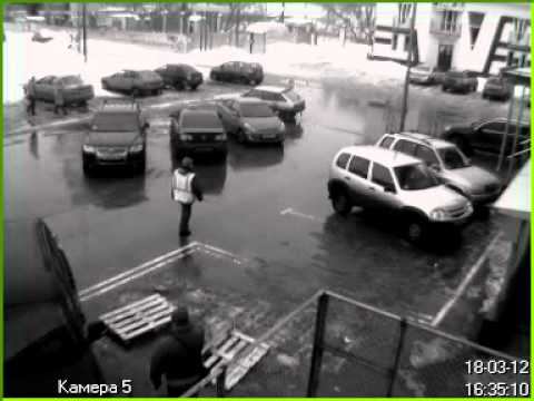 Угон Toyota Land Cruiser. ТЦ Дзержинец. Дзержинск.