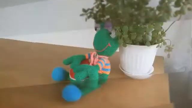 Лягушка крючком