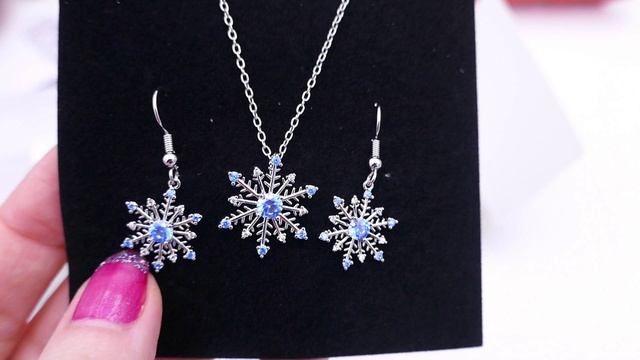 ❄ Новинка 18 каталога, 2021 года Oriflame, подарочный набор украшений в фантазийном стиле