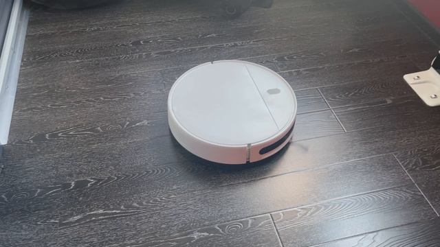 Робот пылесос Xiaomi Mi Robot Vacuum-Mop Essential