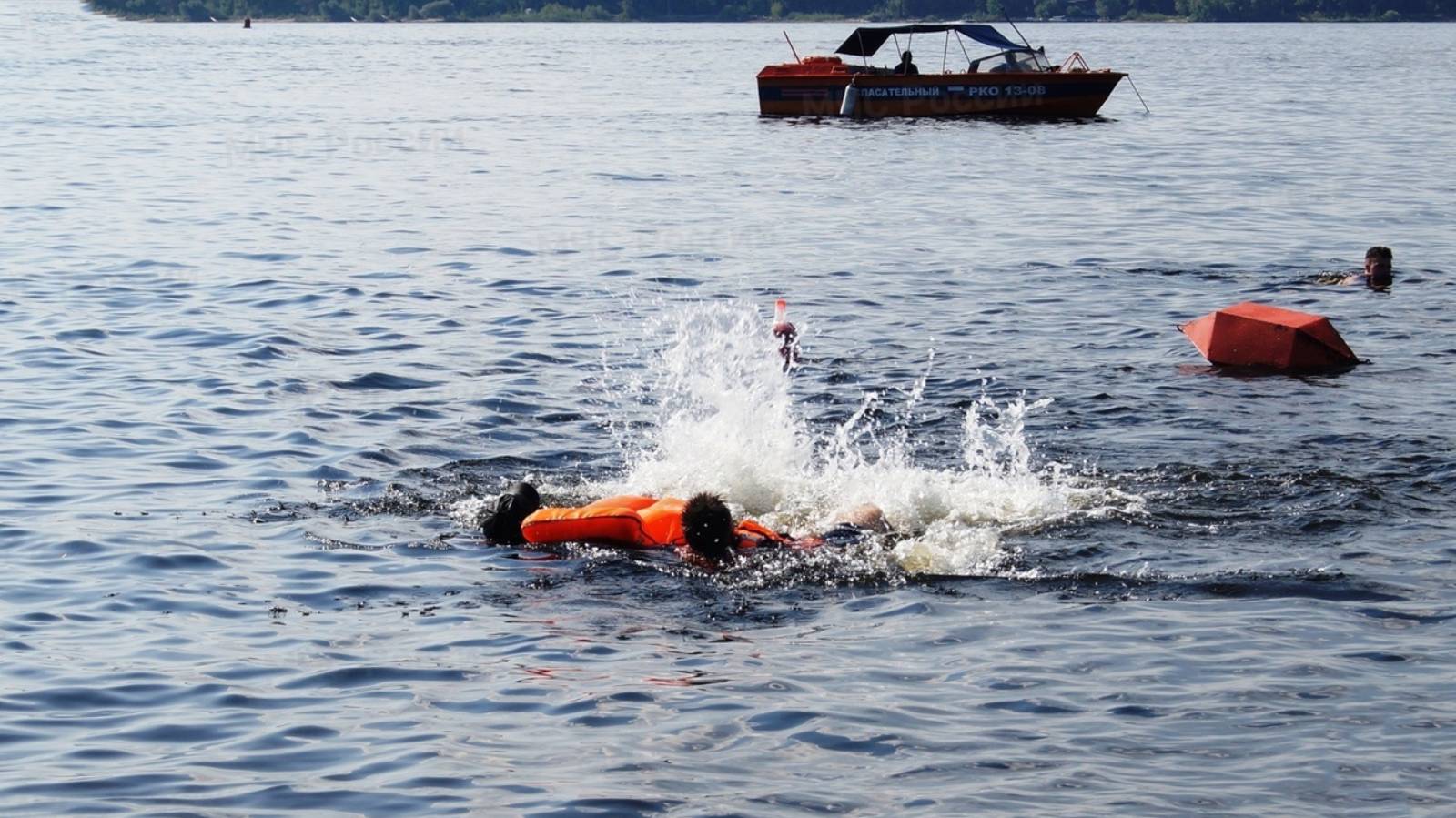 Полторы тысячи человек утонули с начала купального сезона в России
