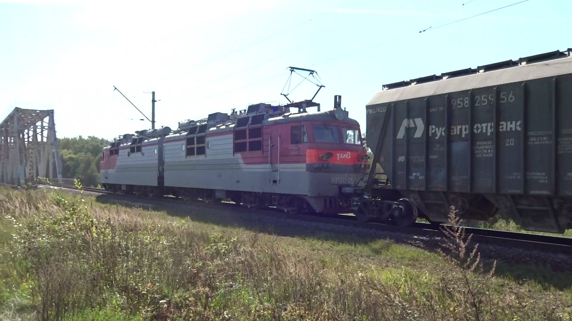 Электровоз ВЛ80с-2516 с грузовым поездом на перегоне блок пост 323-й километр - Чаглово