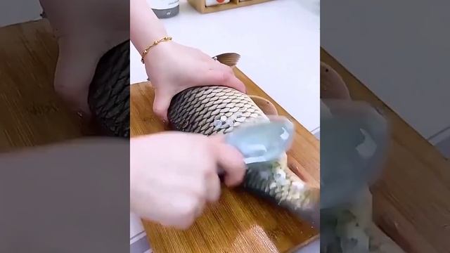 Нож для чистки рыбы.