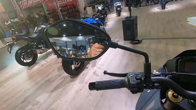 SUZUKI KATANA vs SUZUKIGSX S 1000