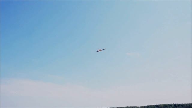 We don't have cool F5J gliders, but we have cool RC pilots. F5J children's competitions. Welcome.