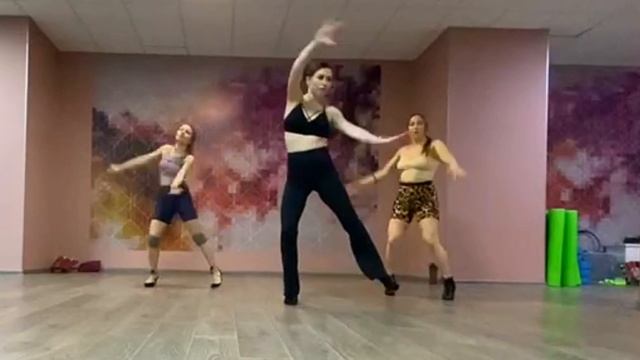 танцы на ?? с моими ученицами☺️