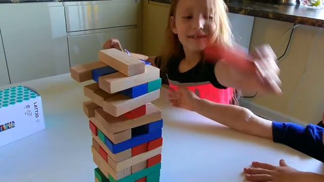 Игра Башня Икеа.