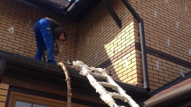Утепление жилого дома заливкой ППУ.
