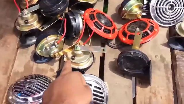 Chor bazar | Delhi |Cheap electronics market, DSLR CAMERA ,GOLD shoes ,macbook, powerbank,shoes
