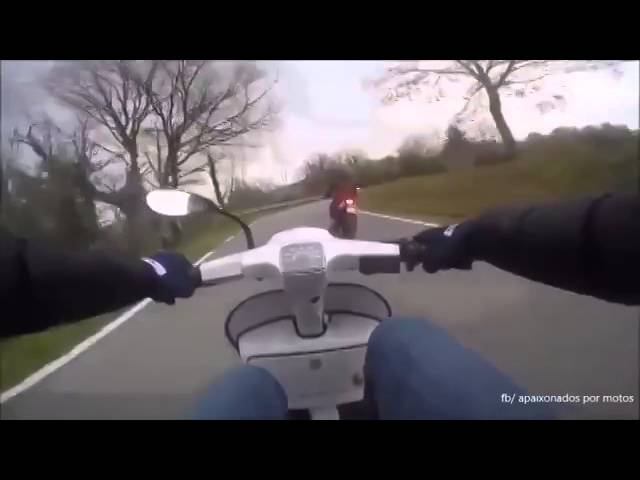 мотороллер против мотоцикла