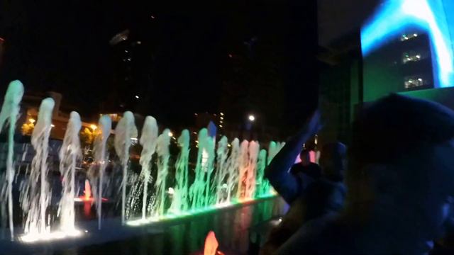 Ельцин центр фонтаны