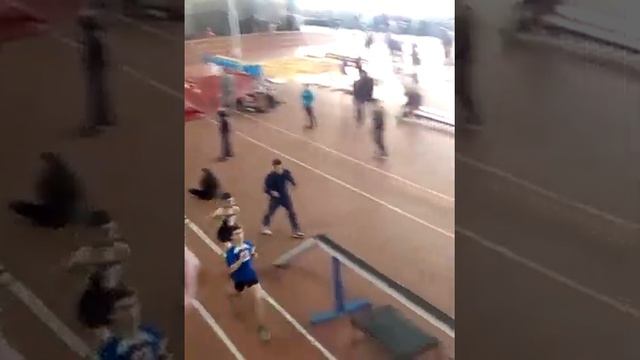 Первенство области. Забег 800 м. Никита победил!!!