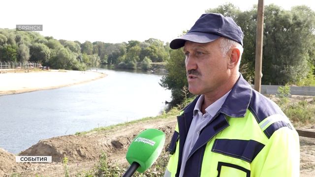 В Бежицком районе Брянска благоустраивают прибрежную зону