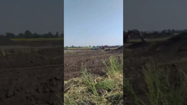 Китайский Бульдозер  SINOMACH горнет землю ??