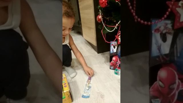 Новогодние подарки,как Глеб удивился