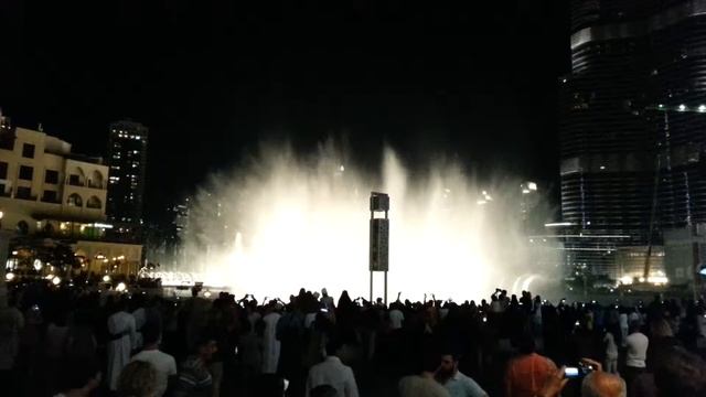 Dubai Fountains.ОАЭ, Объединённые Арабские Эмираты,Поющие фонтаны Дубаи