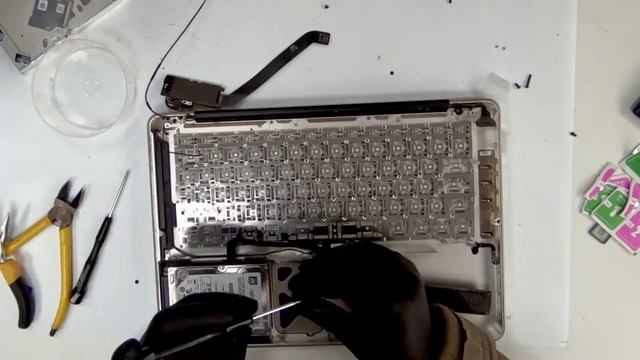 How to replace a keyboard on a macbook a1278