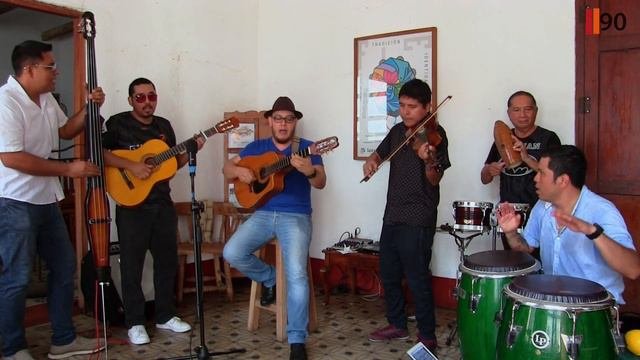 Sesión Musical Con Desempleado Son