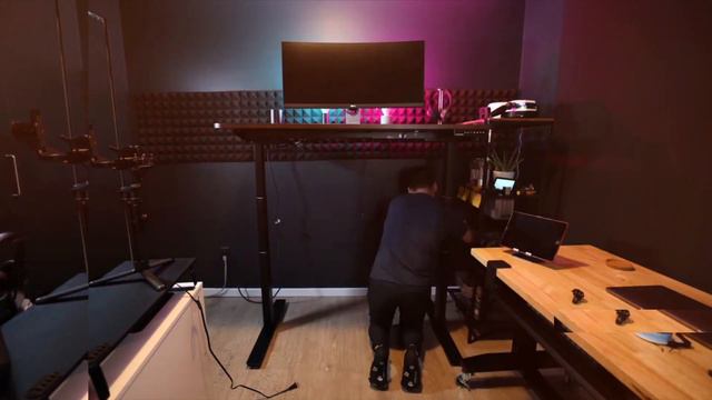 2020 Ultimate Desk Setup Tour | Autonomous