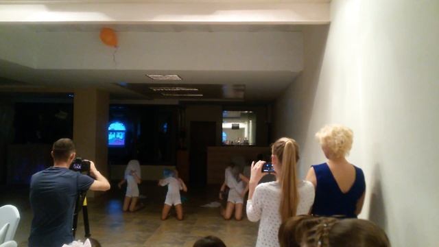Подарок учителю от девочек.