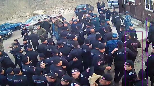 Полиция Пашиняна начала избивать протестующих против передачи их в состав другой страны