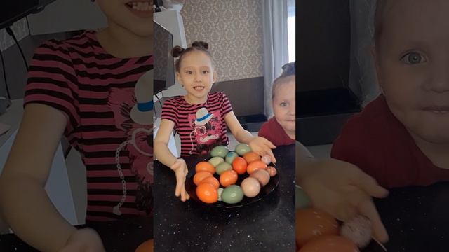 Украшаем пасхальные яйца! #рецепты #пасха #готовимвместе  #топ #еда #красимяйца #UlyaNika