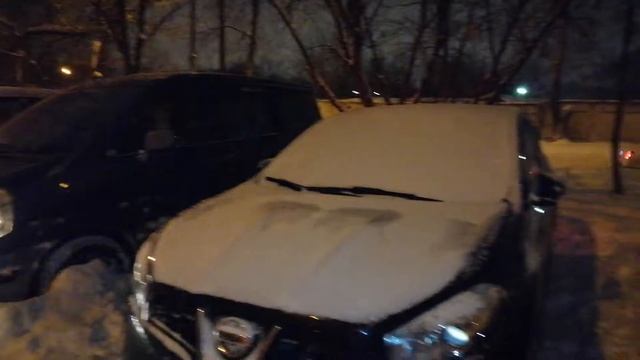 NISSAN SERENA : выезжает из любых сугробов!
