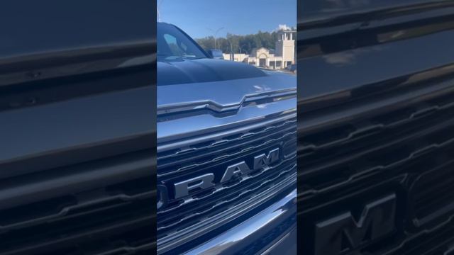 RAM 1500: Взгляд на Стиль и Мощь