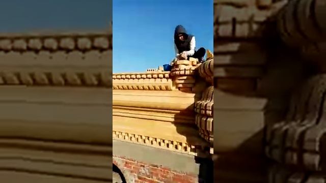 Бесшовная кладка, углавые и оконные колоны.