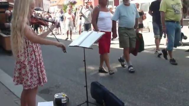 Mikkeline playing violin at Stege (DK) Tirsdagsmarkedet