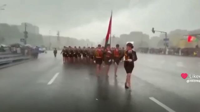 Белорусские Красавицы военнослужащие красиво маршируют на параде в Минске!
Белоруссия!
03.07.2024!