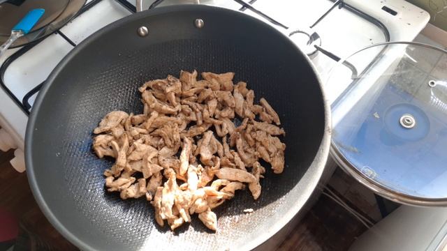 Жульен с курицей и грибами. Невероятно вкусно, нежно, сытно.??????
