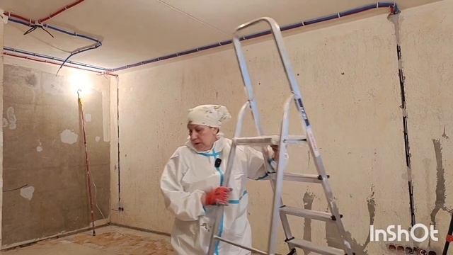 Как маляру заделать штробу за электриком