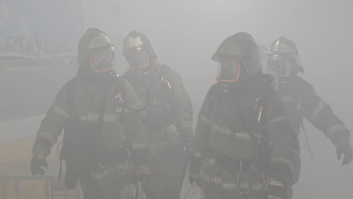 Крупный пожар произошёл на химпредприятии в Екатеринбурге