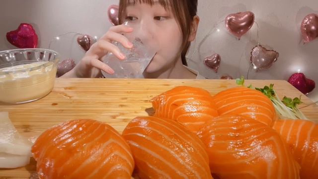 ASMR Giant Salmon Sushi【Mukbang/ Eating Sounds】【English subtitles】