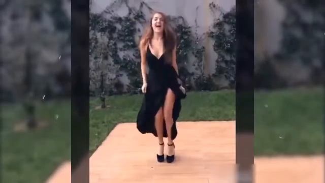 Как живет Ханде Эрчел Hande Erçel и сколько она зарабатываеn