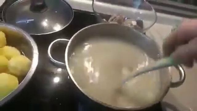 Сырный суп.