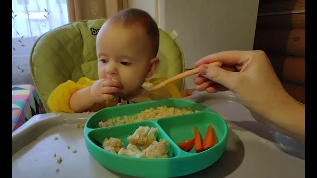 Кира обедает страшно запрещенным продуктом?? Макаронами?