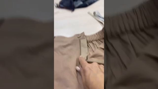 Видео-обзор как увеличить  в талии шорты,юбку,брюки,в данном случае на 5см