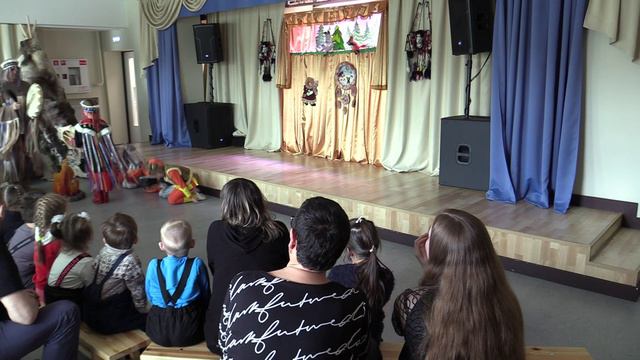 Семейный кукольный театр «Ялякоця» представляет сказку «Как звери и птицы достали солнце»