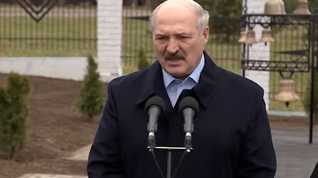 16 апреля  Александр Лукашенко встретил праздник Пасхи в Оршанском районе.