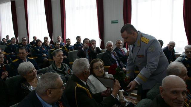 Начальник ГУФСИН вручил награды свердловским ветеранам