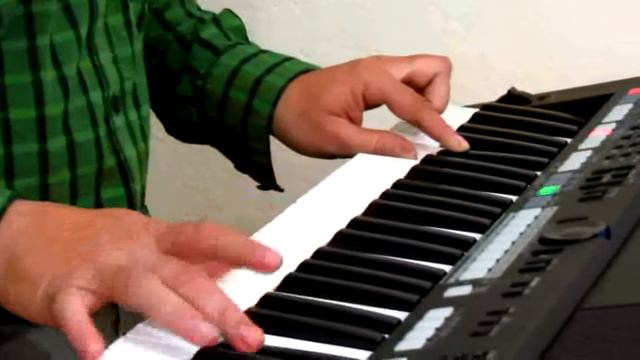 Me playing a song in my new yamaha psr s650 keyboard