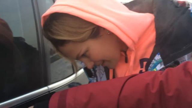 Если бензин закончился за 100 метров до заправки