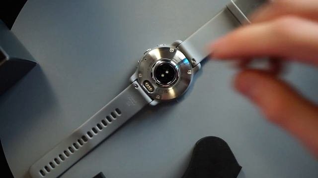 Распаковка Garmin Venu 2 Plus Grey, демонстрация комплектации