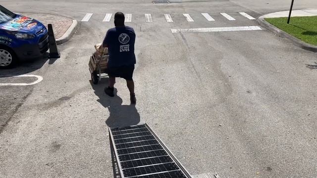 ROOKIE FOODSERVICE DRIVER GOING DOWN THE RAMP (First Time) ???✅ #cbi#sysco#usfoods#cdl#ramp#life