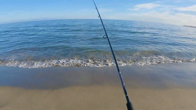 Surf Fishing With Gulp Sandworms at New Brighton Beach in Santa Cruz County | ITGETSREEL Episode 14