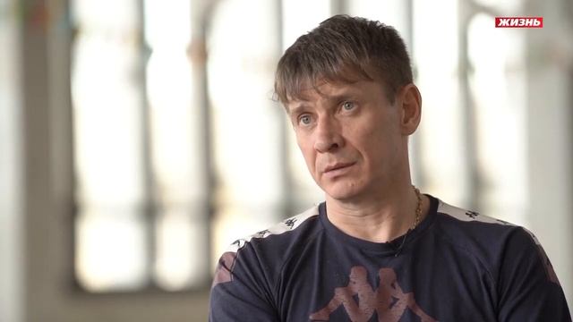 Укротитель судьбы! Единственный в мире дрессировщик без ног работает без страховки