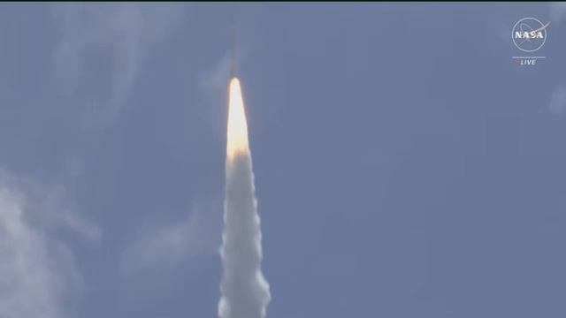 Boeing впервые запустила к МКС свой космический корабль Starliner с экипажем на борту.