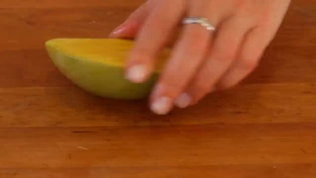 How To Cut And Dice A Mango